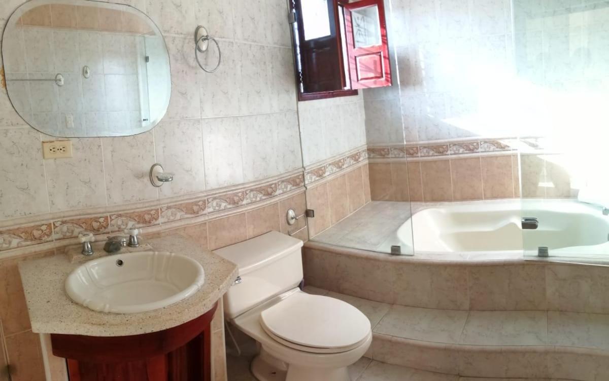ホテル Casa Pachita Getsemani Cartagena エクステリア 写真
